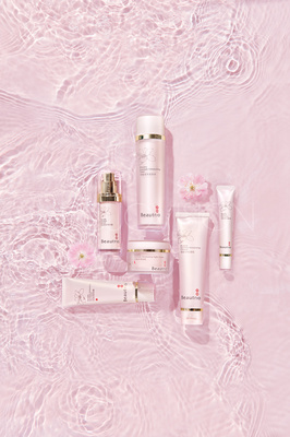 科技與美妝的完美融合 通訊設備在化妝品廣告拍攝中的創新應用